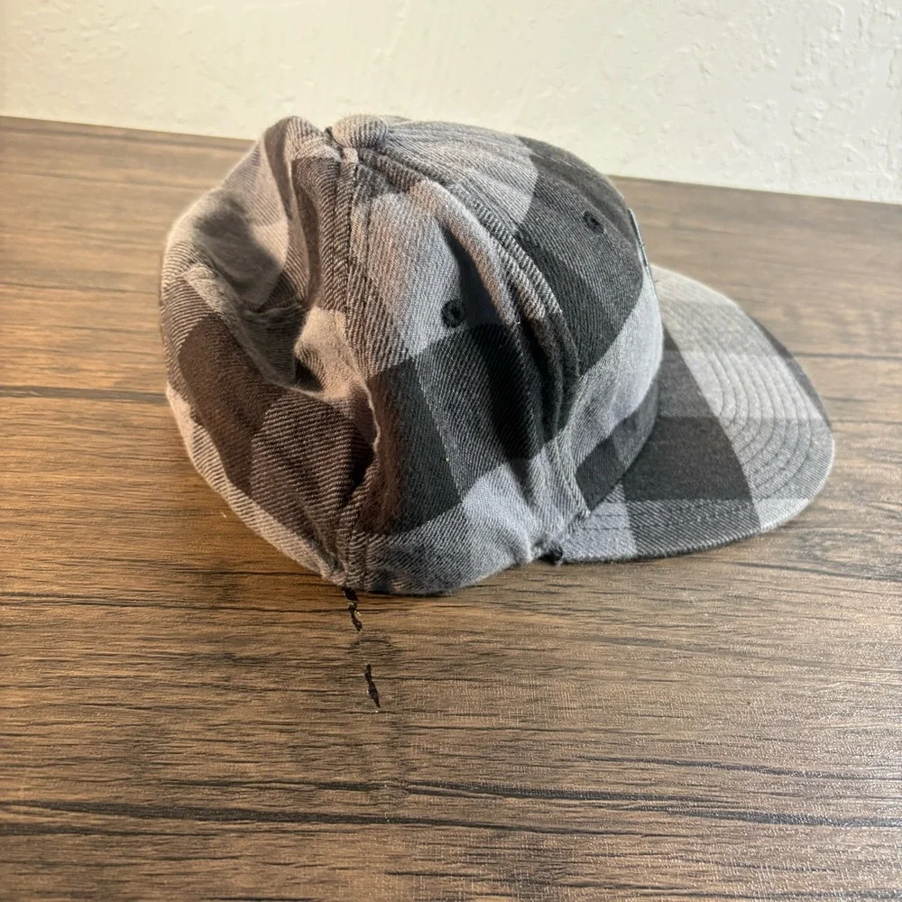 Element Skateboard Hat Men's Flexfit Plaid Gray Black Skateboard Cap OSFA Crowns